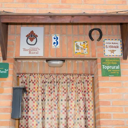 Casa Rural El Herrador Cabañas de Ebro